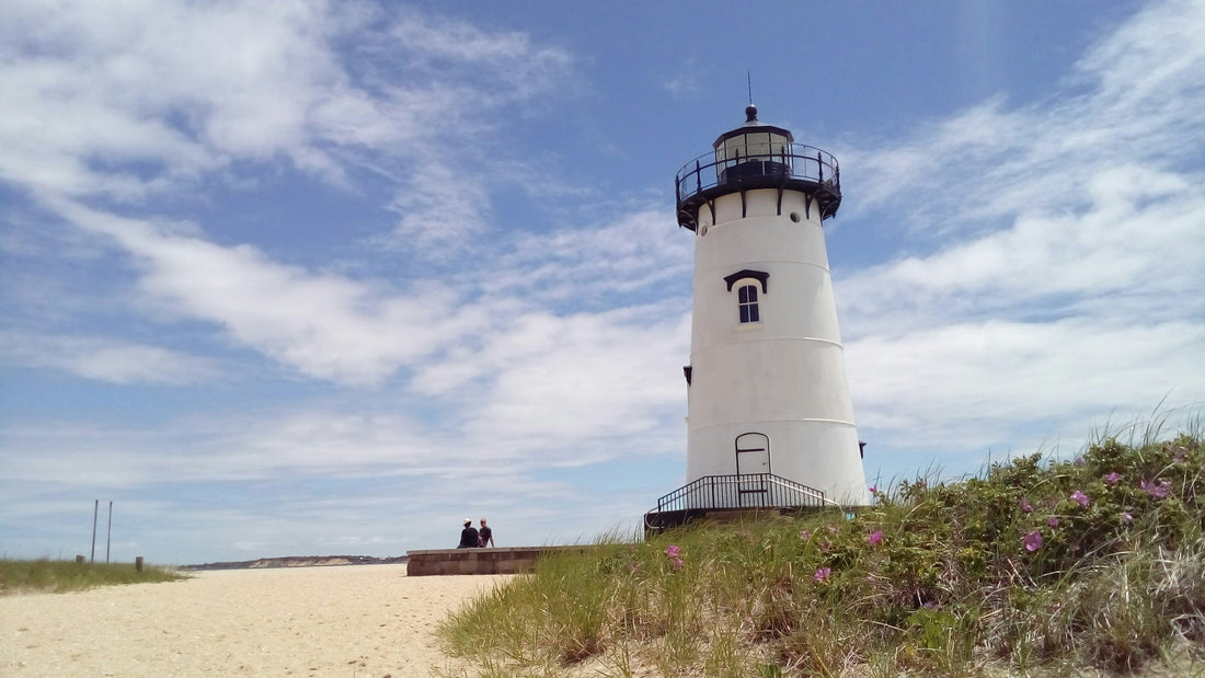 What to Wear on Martha's Vineyard — and Where to Be Seen Wearing It - Deck Mode