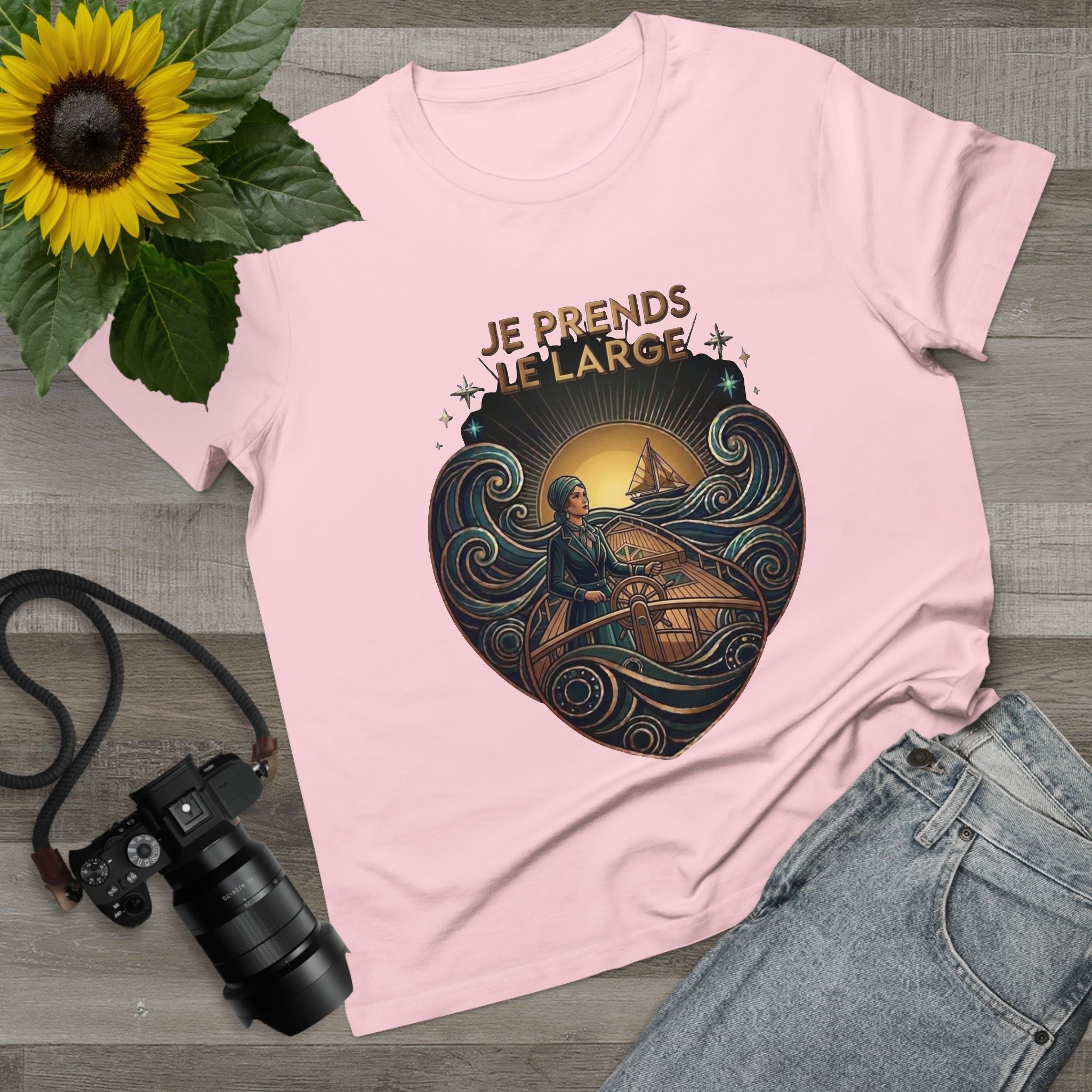J'aime La Mer - Escape to the Sea Canvas Tee