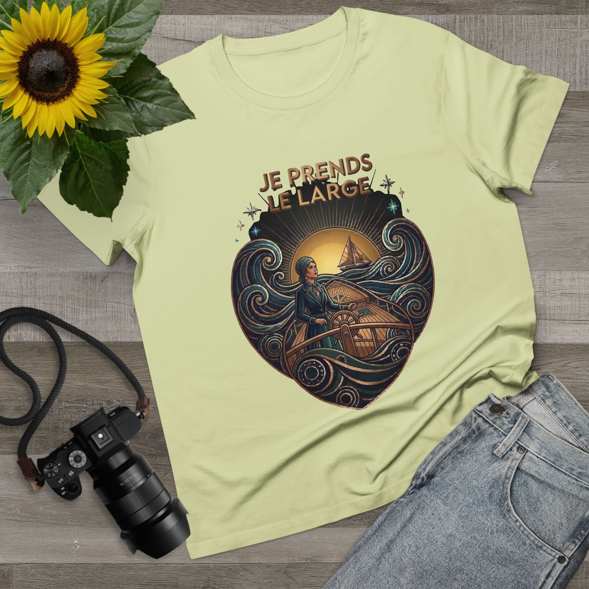 J'aime La Mer - Escape to the Sea Canvas Tee