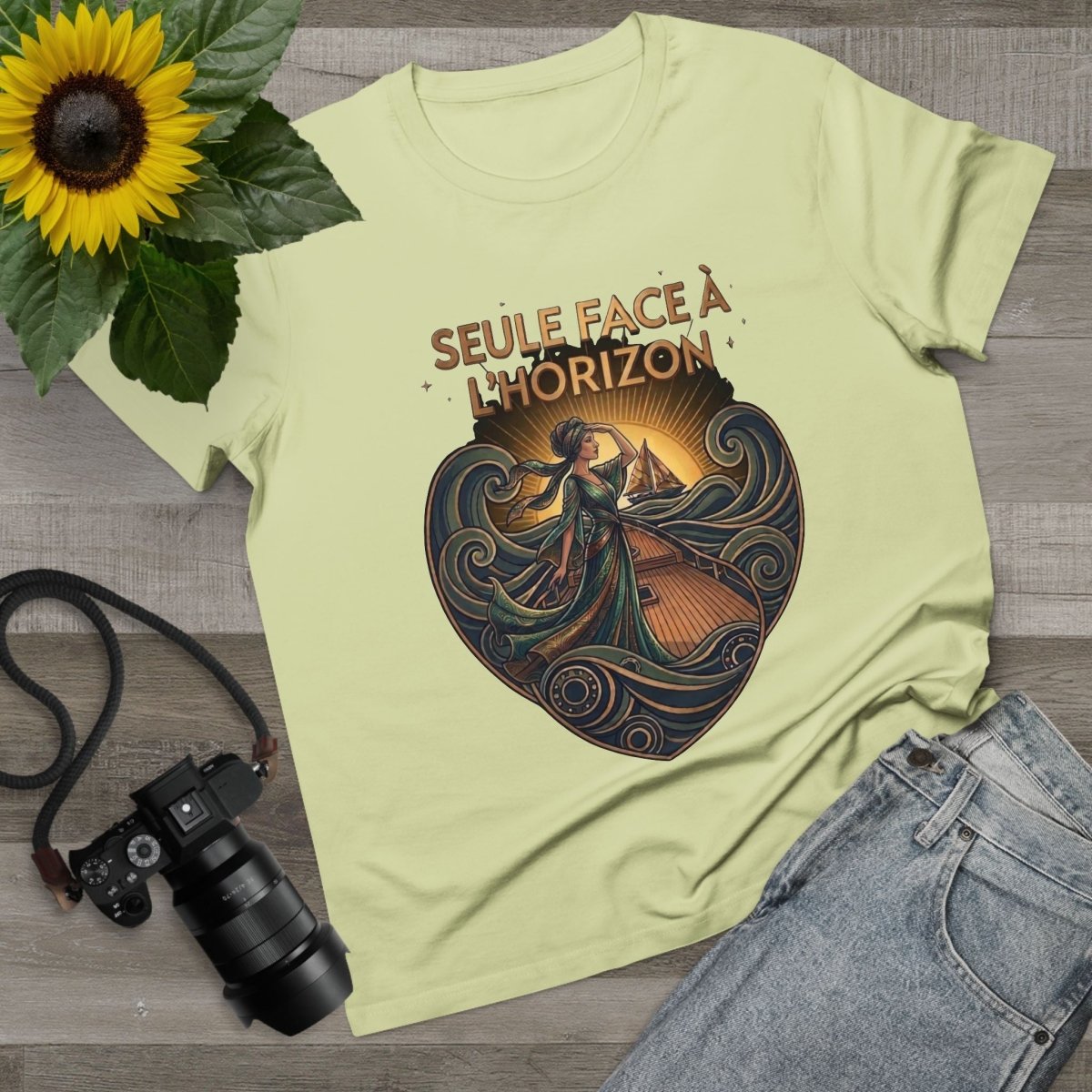 J'aime La Mer - Alone with the Horizon the Sea Canvas Tee - Deck Mode