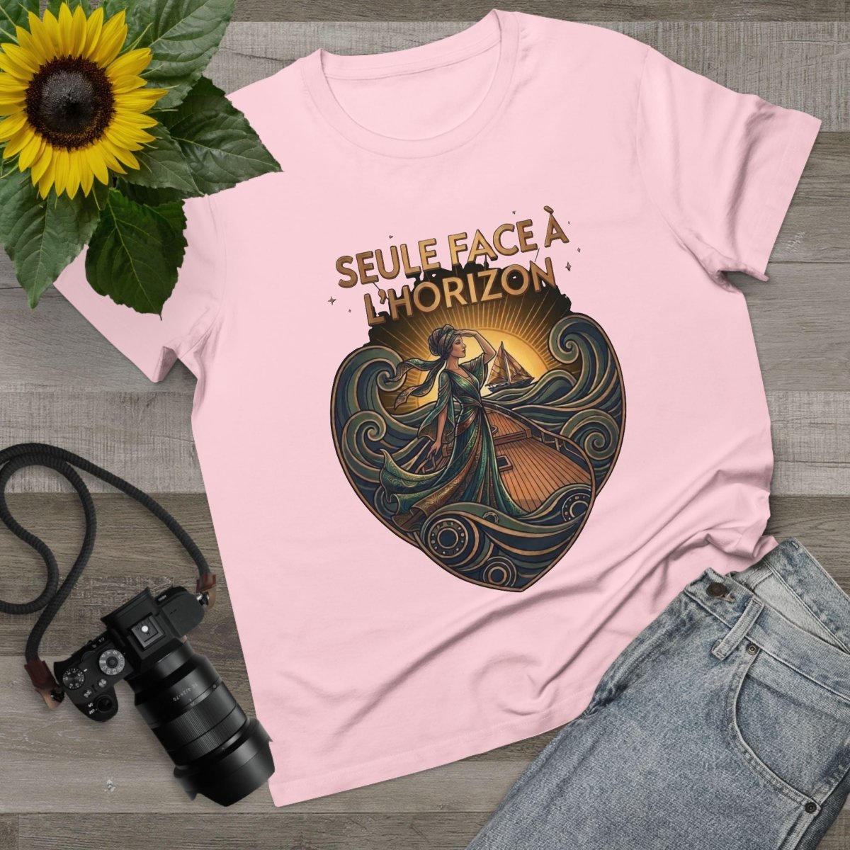J'aime La Mer - Alone with the Horizon the Sea Canvas Tee - Deck Mode
