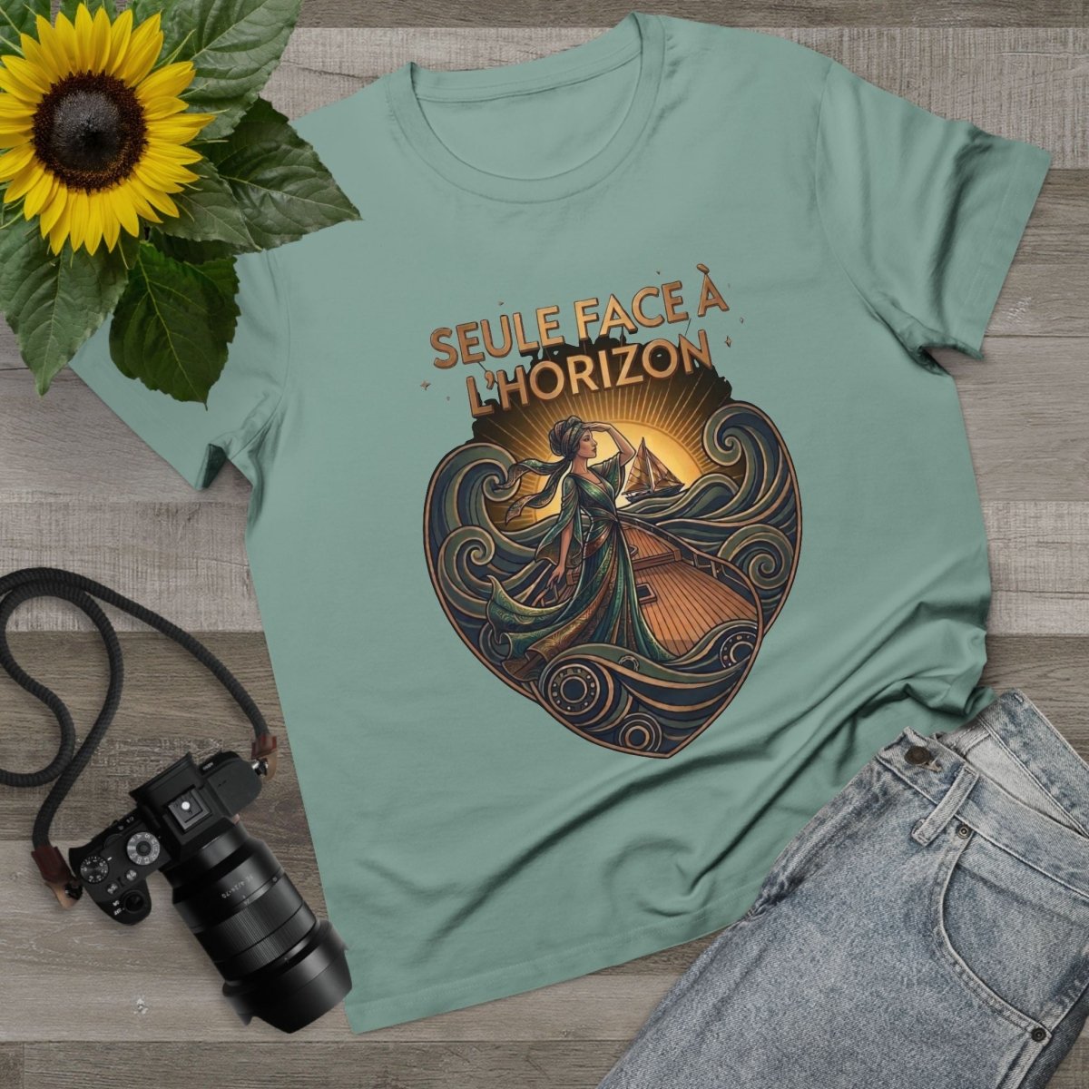 J'aime La Mer - Alone with the Horizon the Sea Canvas Tee - Deck Mode